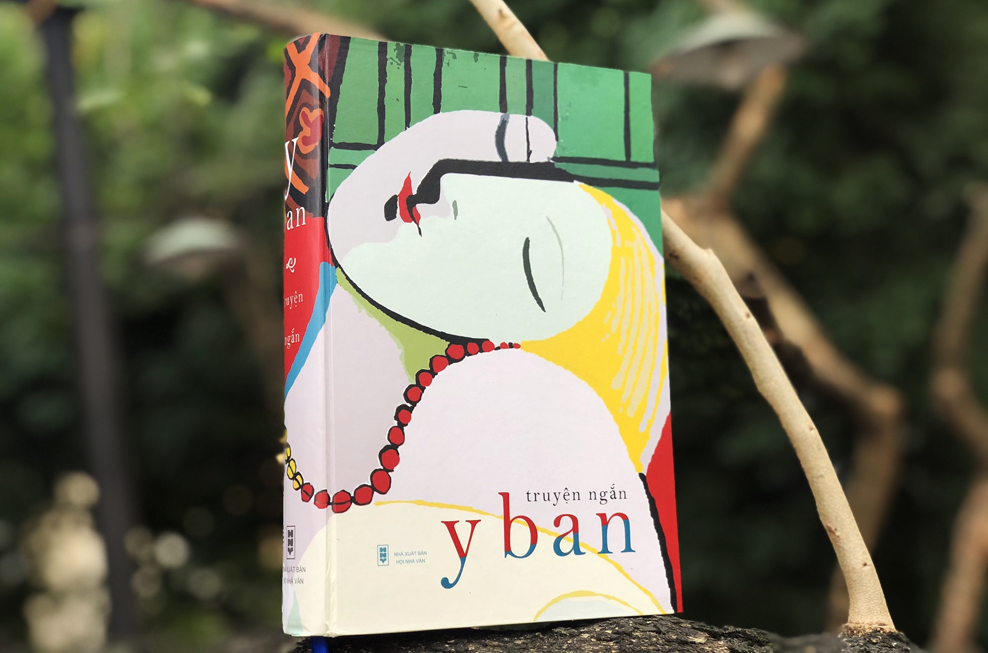 Y Ban ky niem 35 nam viet van hinh anh