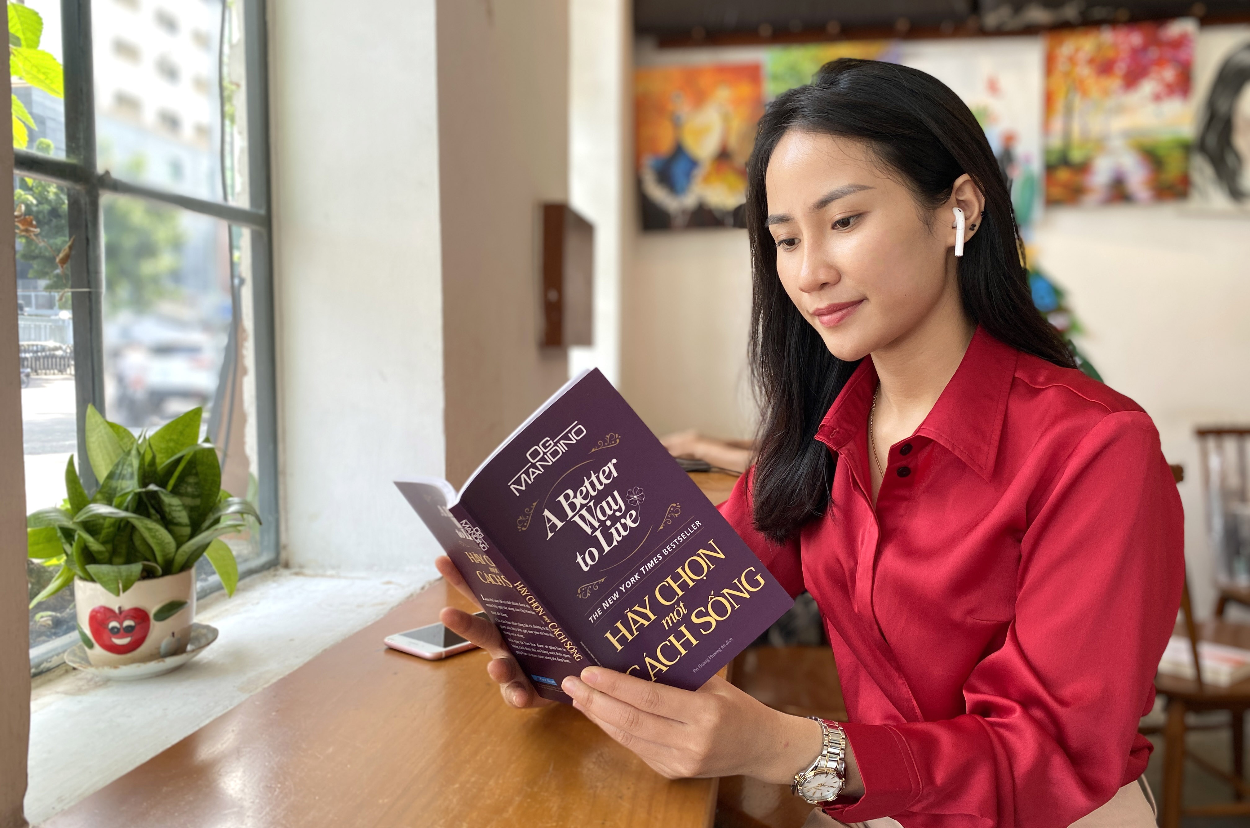 Buoc ngoat trong su nghiep tac gia sach an khach hinh anh