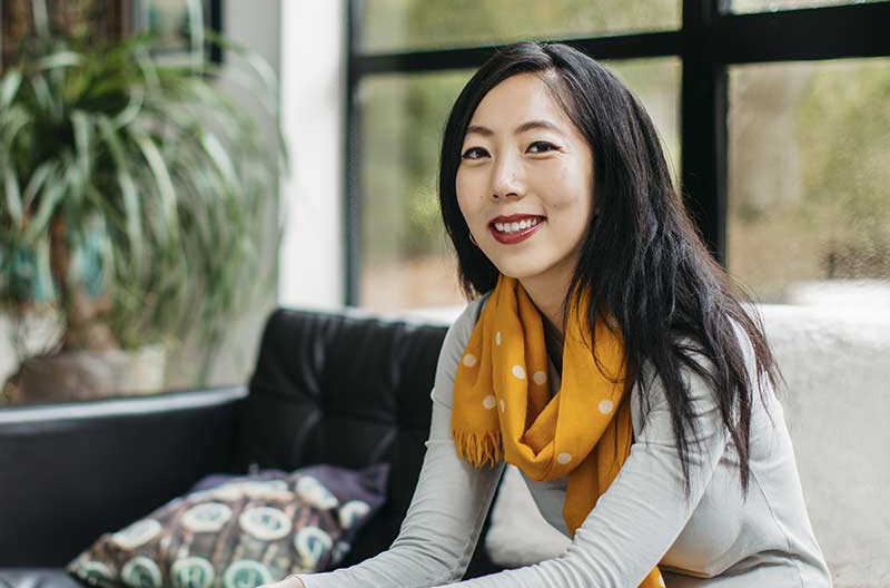 Nu ky su ke chuyen lam quan ly hinh anh