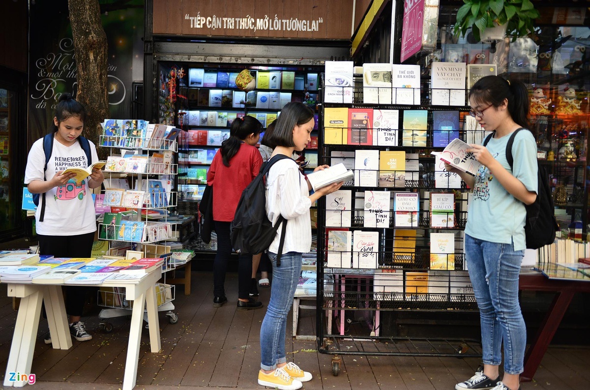 Thi truong xuat ban anh 1