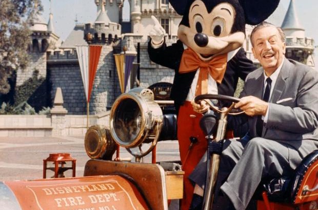 Disney muon cong vien sach se nhu khach san hinh anh