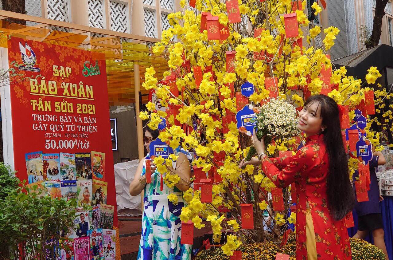 Du xuan tai duong sach TP.HCM hinh anh