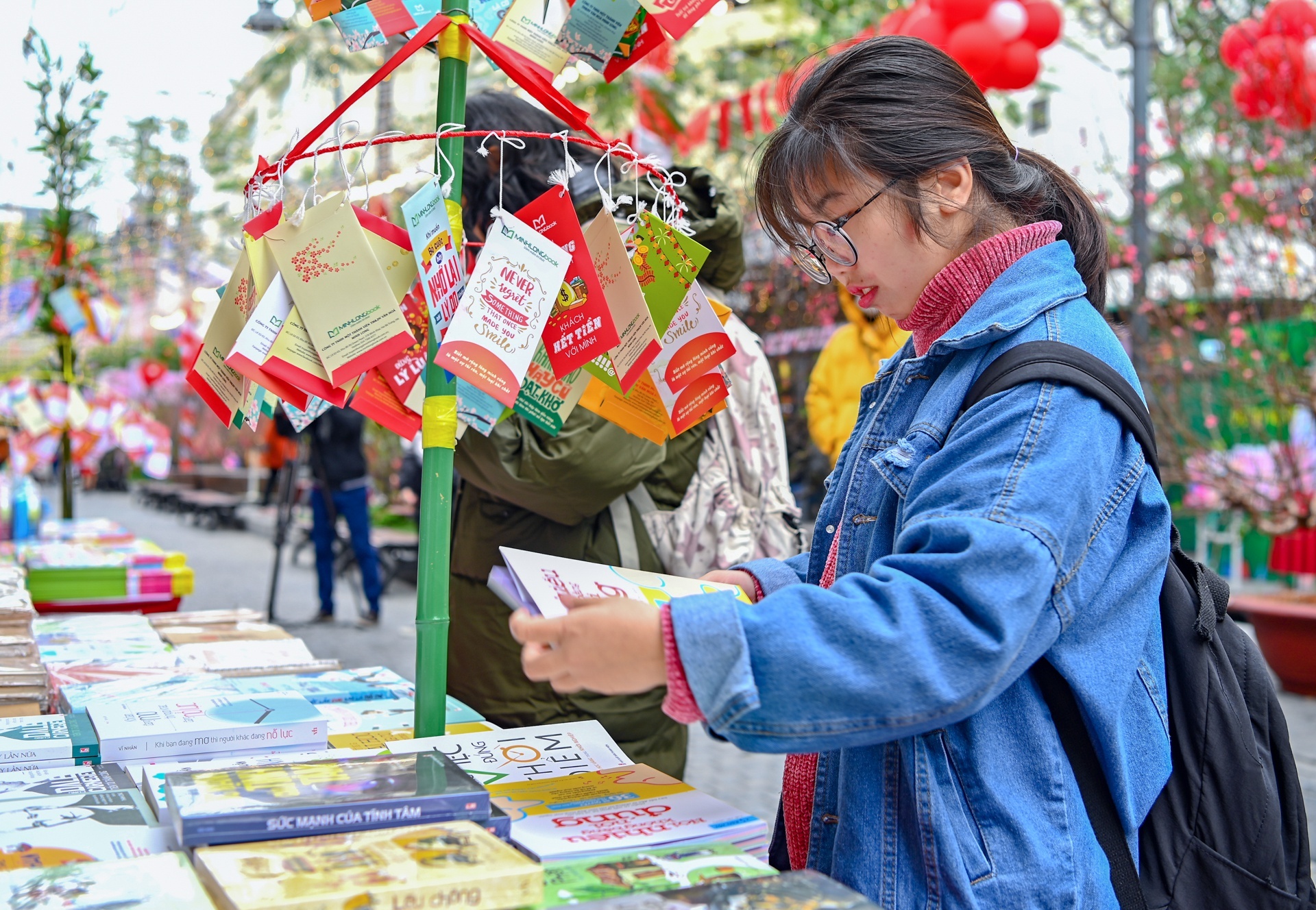 Pho sach xuan Ha Noi se mo cua tu mung 3 Tet hinh anh