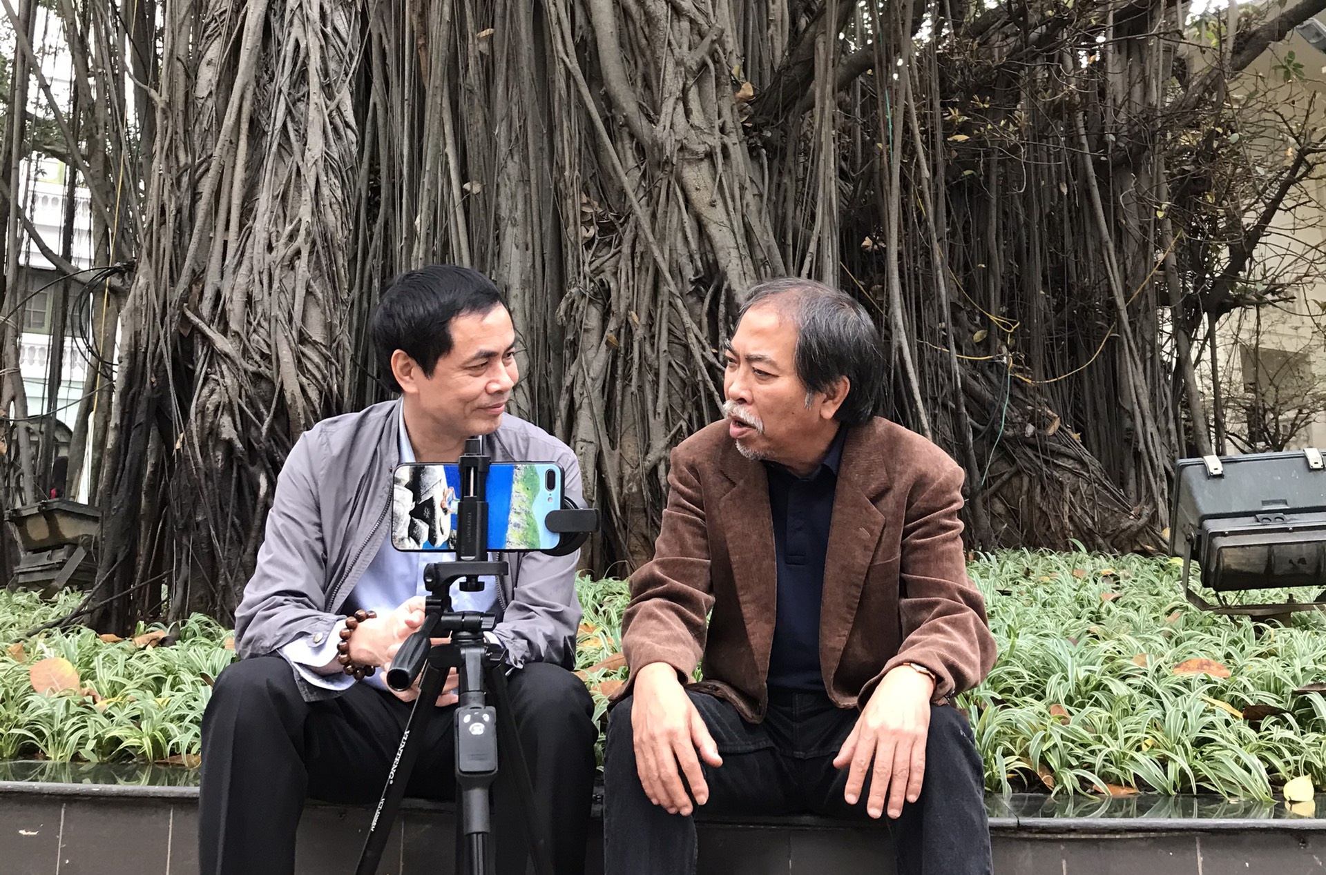 Hoi tho thoi Covid-19 hinh anh