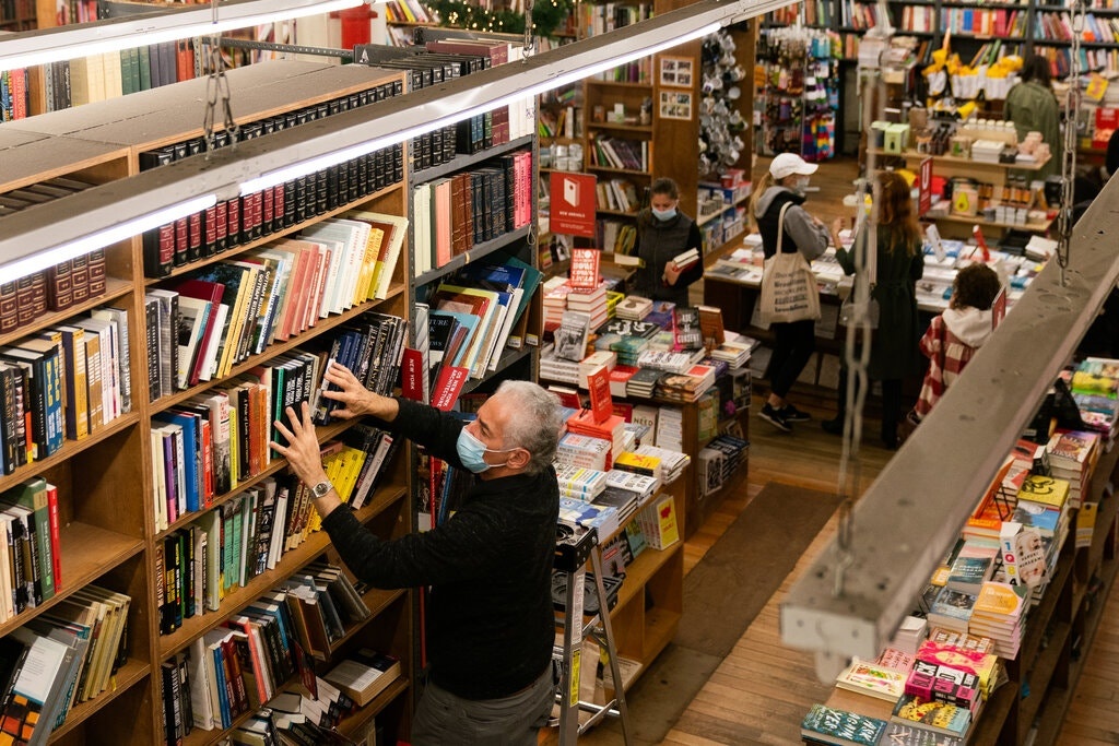 Sieu nha xuat ban anh 2