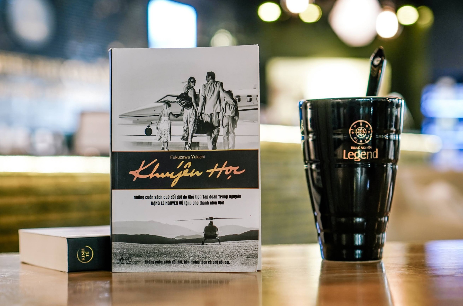 Cuon sach thuc tinh hang trieu nguoi dan Nhat hinh anh