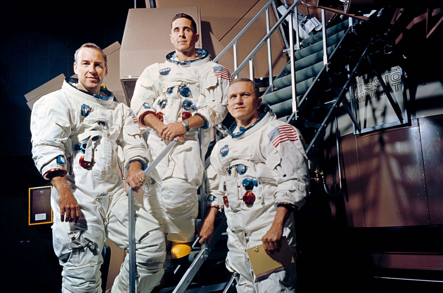 Chuyen du hanh dau tien dua con nguoi toi Mat Trang hinh anh