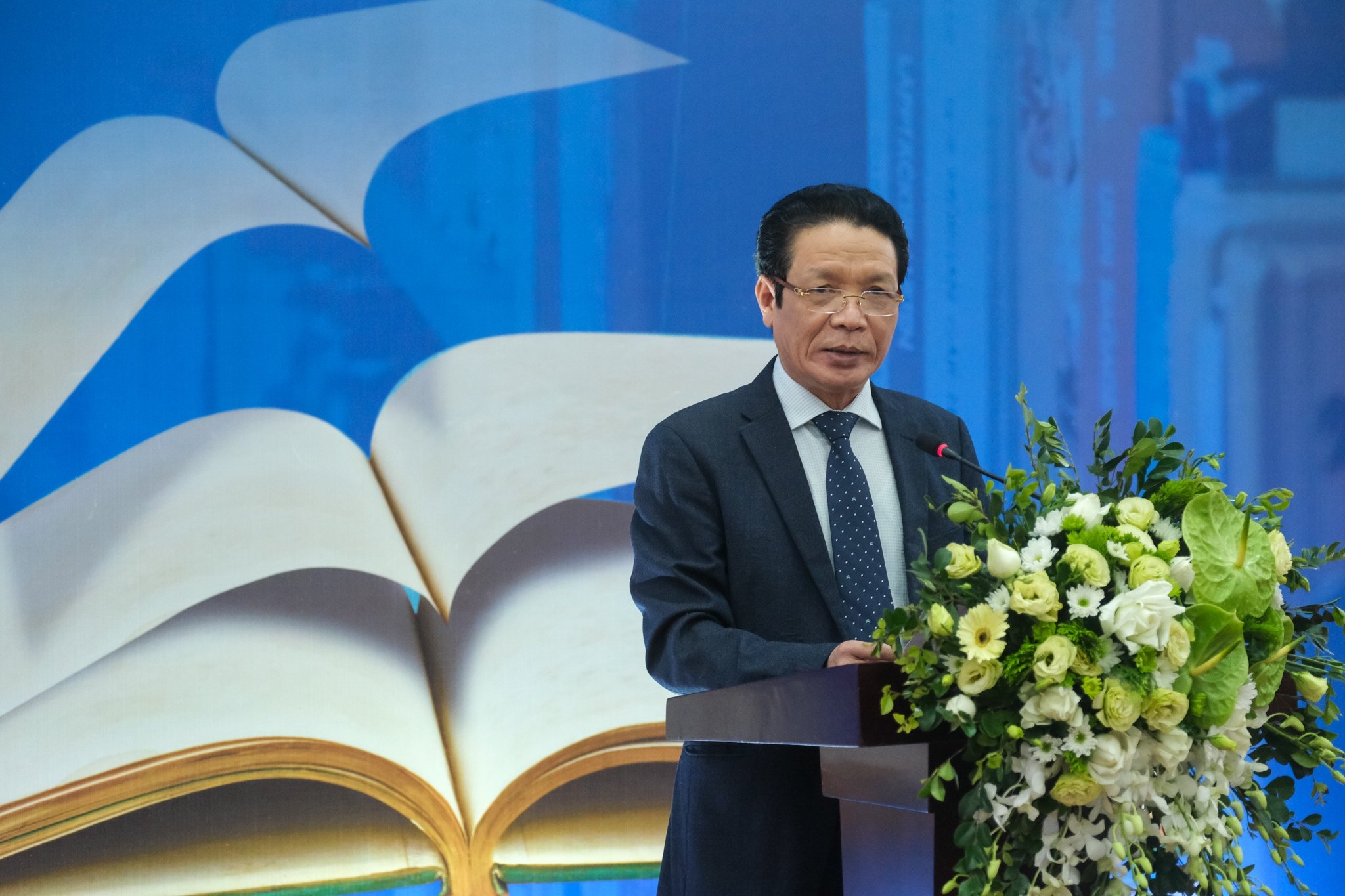 Khai mac Hoi sach truc tuyen quoc gia 2021: Sach cho moi nha hinh anh