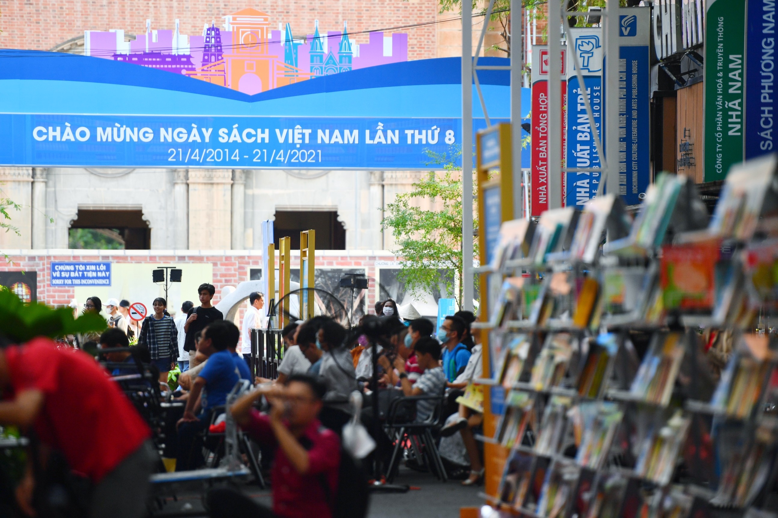 Sach hay ve TP.HCM anh 1