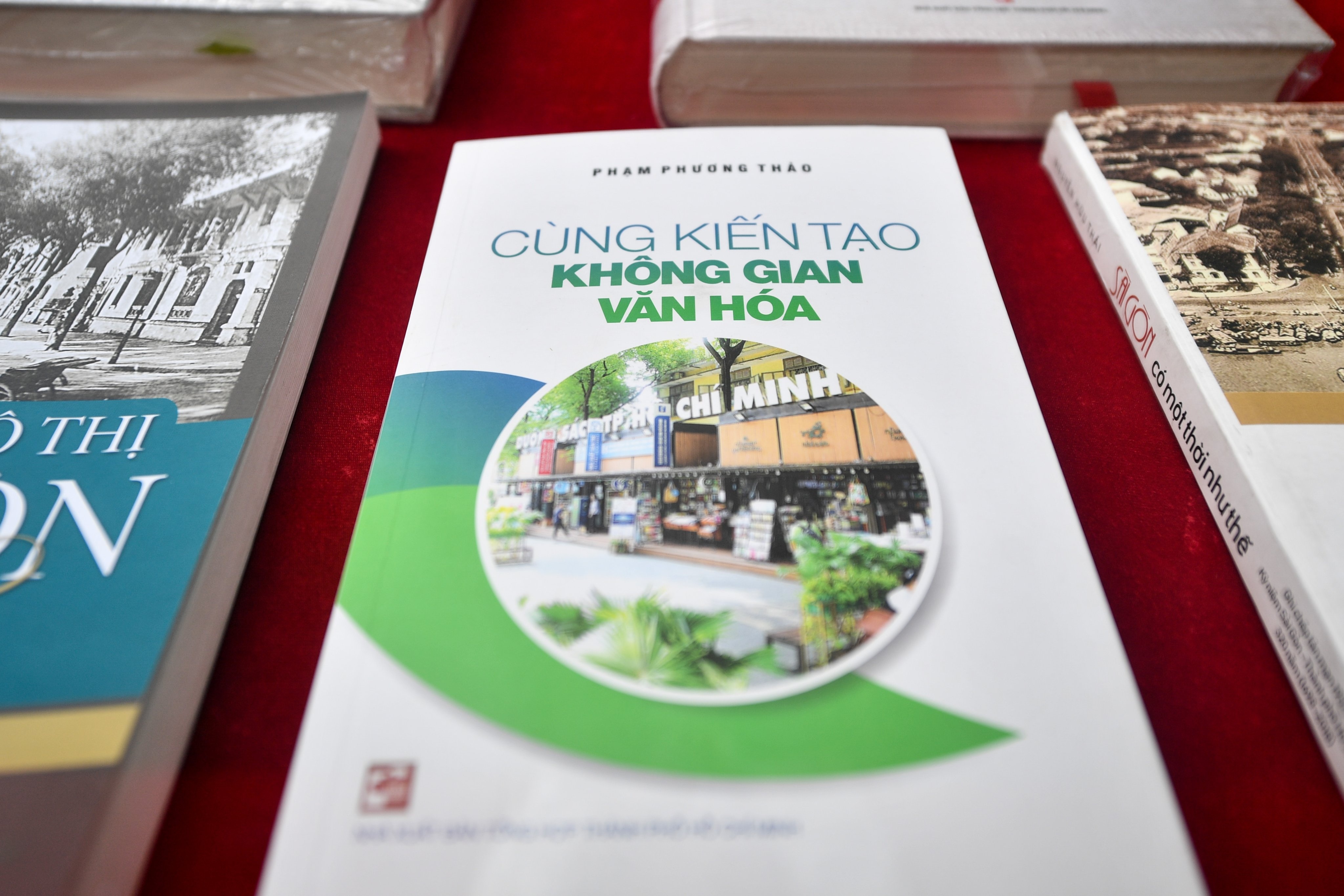 Sach hay ve TP.HCM anh 7