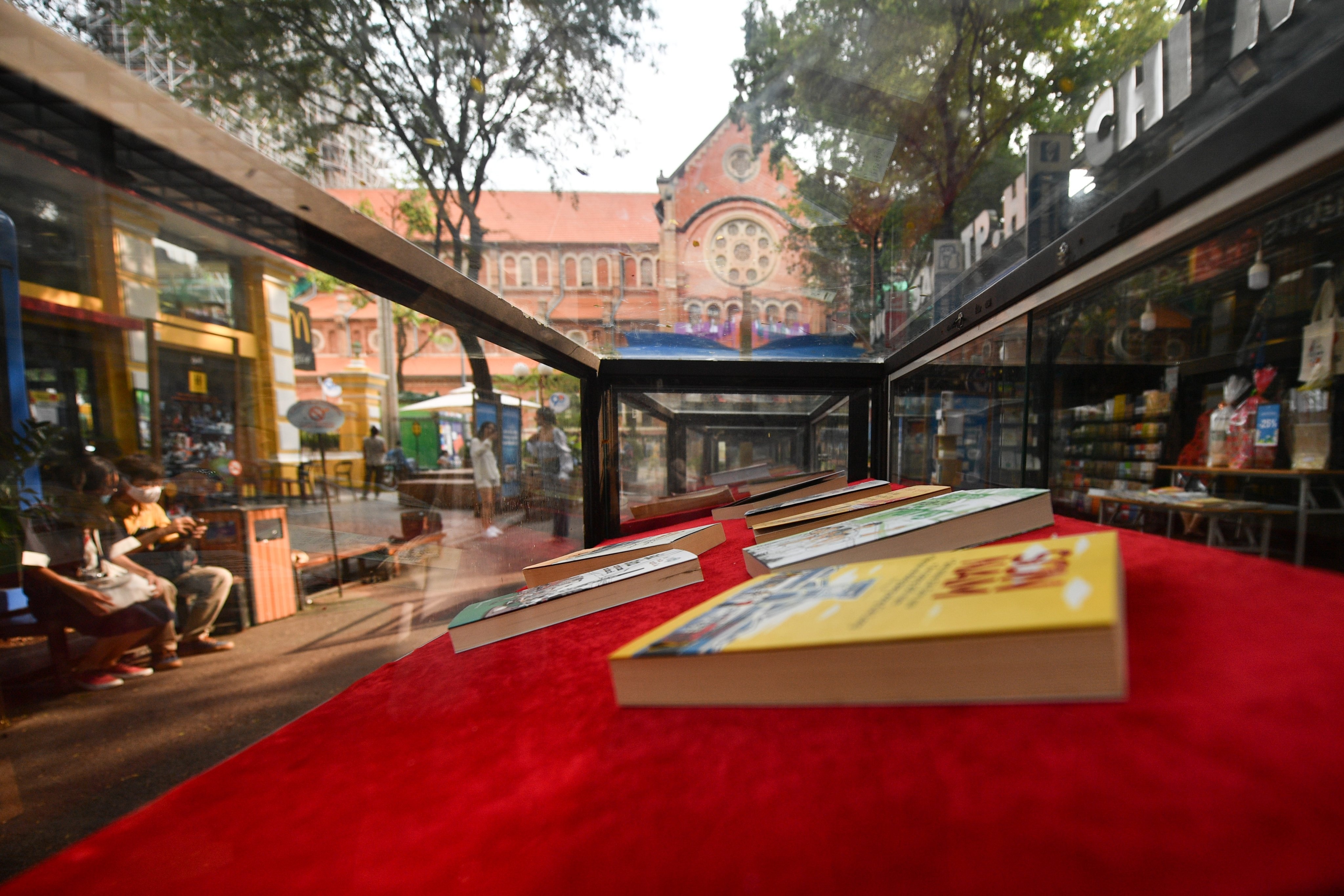 Sach hay ve TP.HCM anh 8