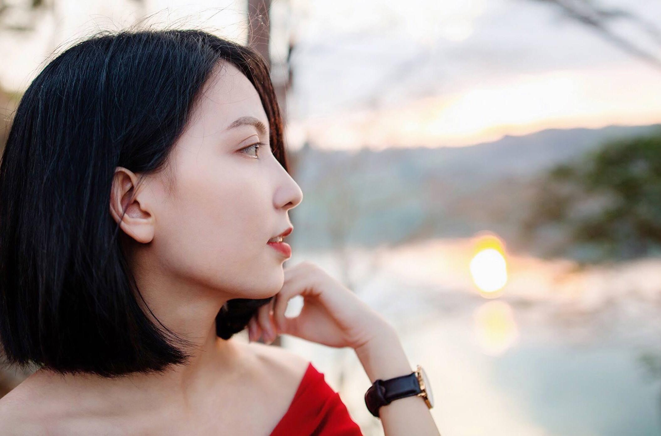 Nha van Han Quoc khuyen gioi tre tach khoi dam dong, ‘ngung co gang’ hinh anh