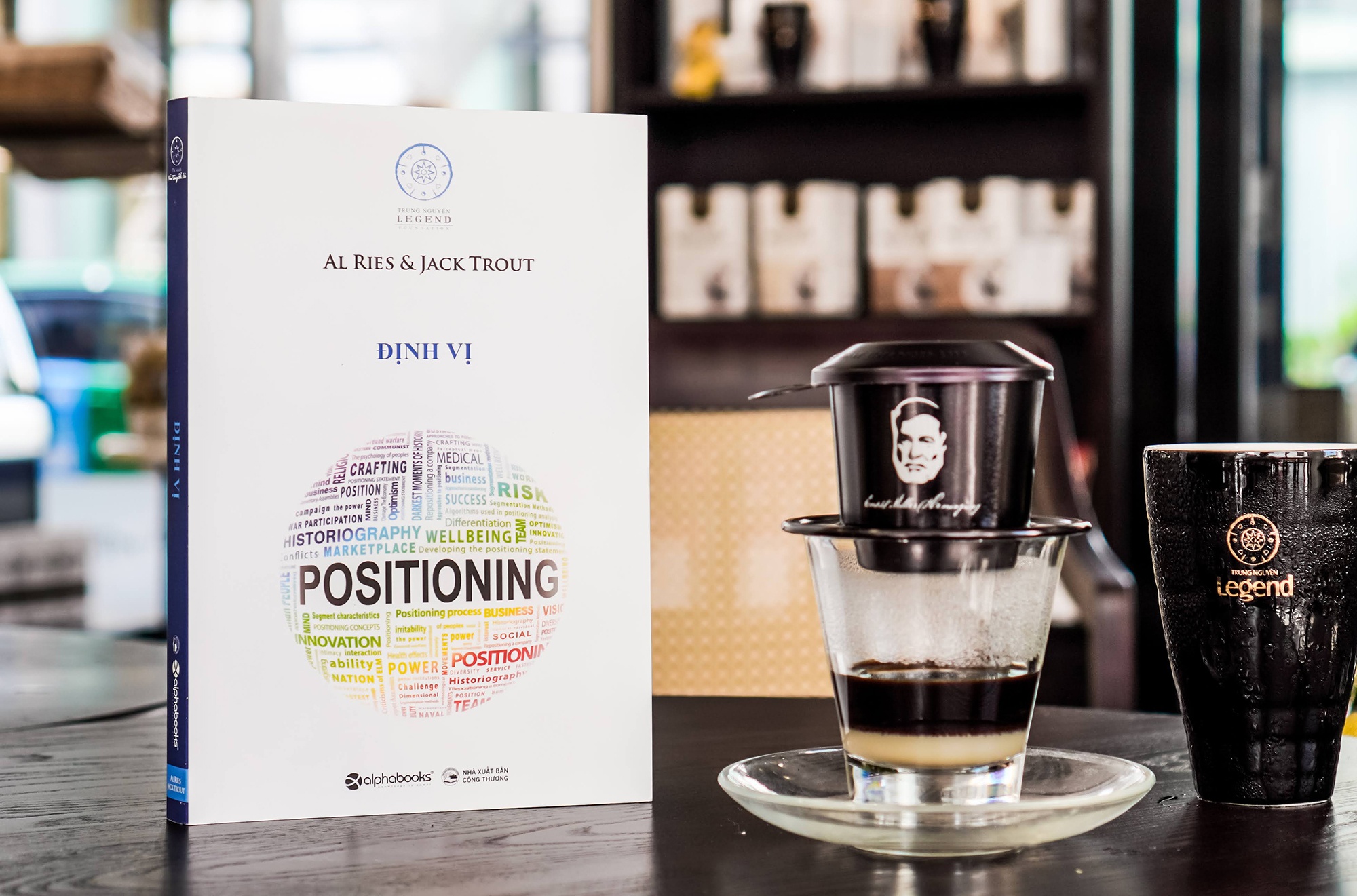 Cuoc chien gianh tam tri khach hang trong 'ky nguyen dinh vi' hinh anh