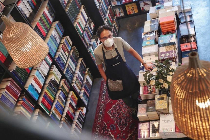 Nganh sach the gioi trong giai doan cang thang vi Covid-19 hinh anh