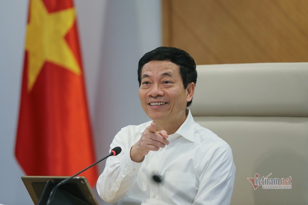 Bo truong Nguyen Manh Hung anh 1