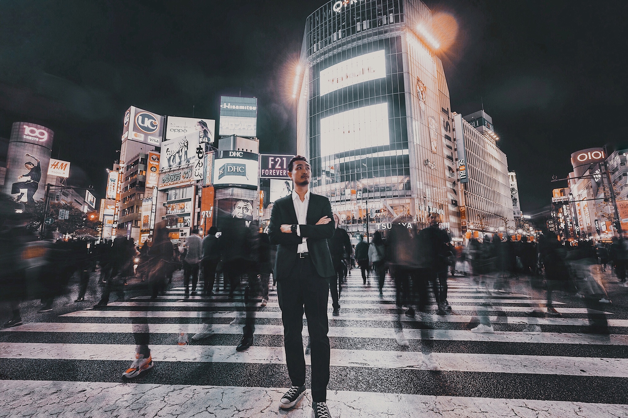 Nguoi tre doc sach anh 1