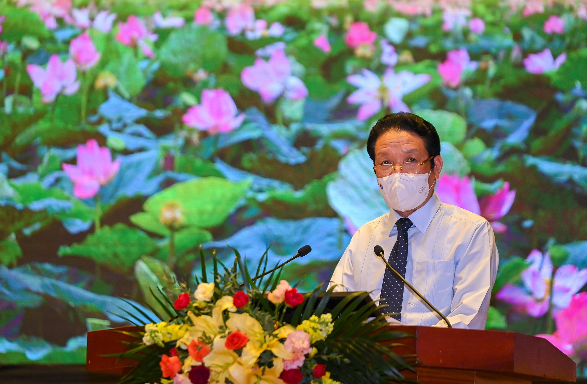 Trien lam sach truc tuyen ve Bac anh 1