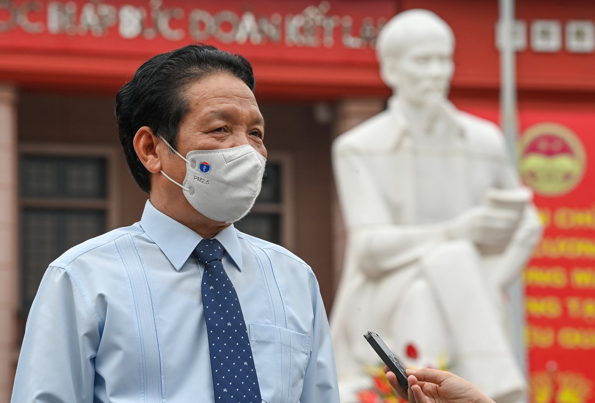 Khai mac trien lam ky niem 110 nam ngay Bac Ho di tim duong cuu nuoc hinh anh