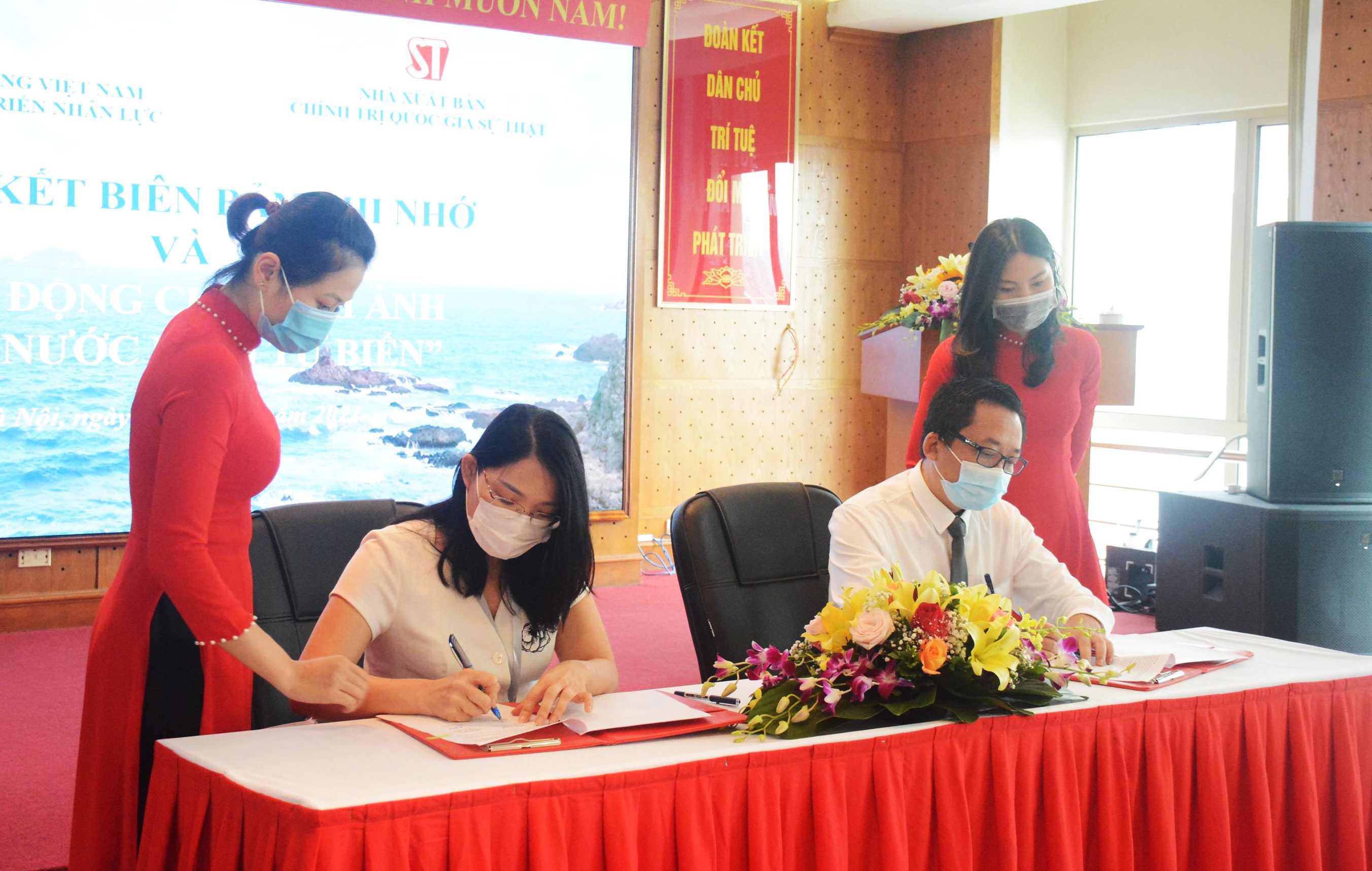 Sach ve bien dao anh 2