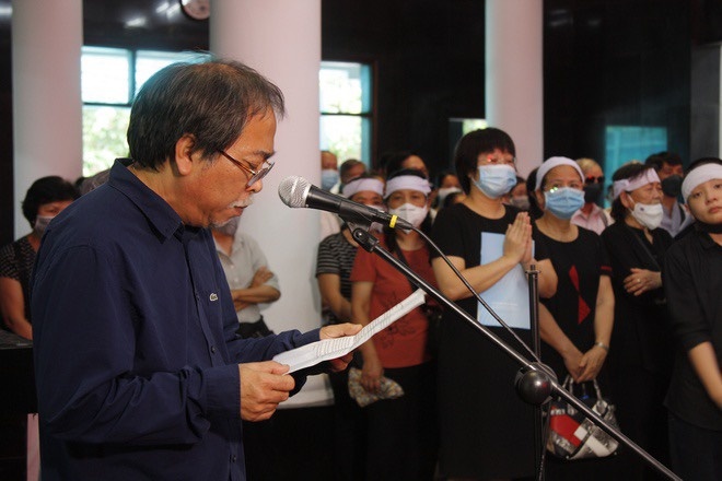 Van dan cui dau tien dua nha van Nguyen Xuan Khanh hinh anh