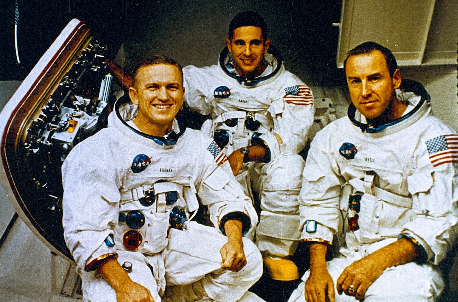 Buoi phat song truyen hinh tu Mat Trang dien ra nhu the nao? hinh anh