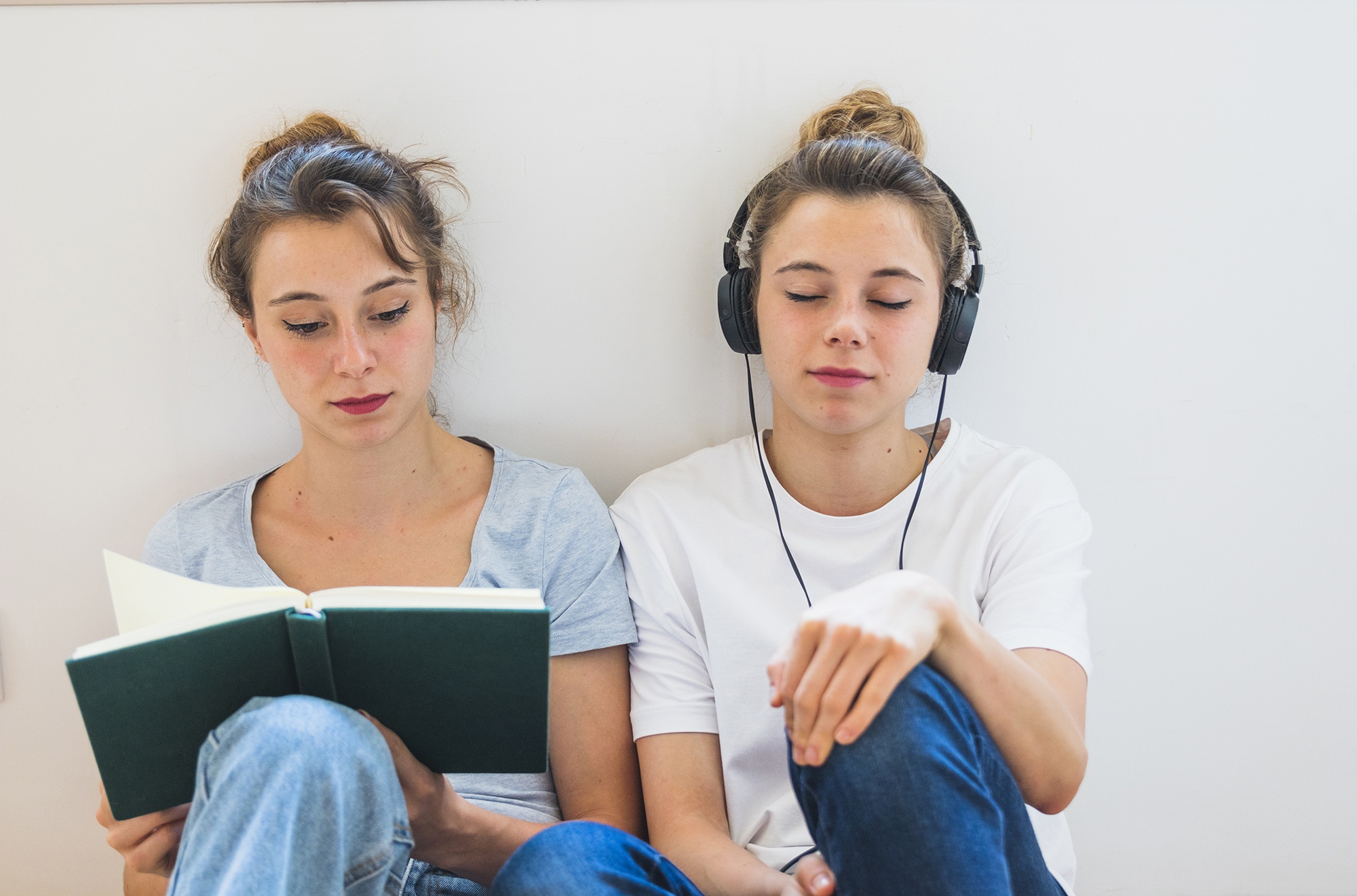 Nguoi tre o My nghe sach noi nhieu hon hinh anh