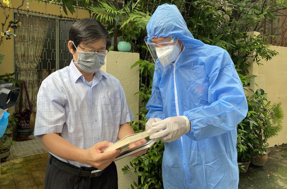 Nganh sach tham gia chong dich anh 3