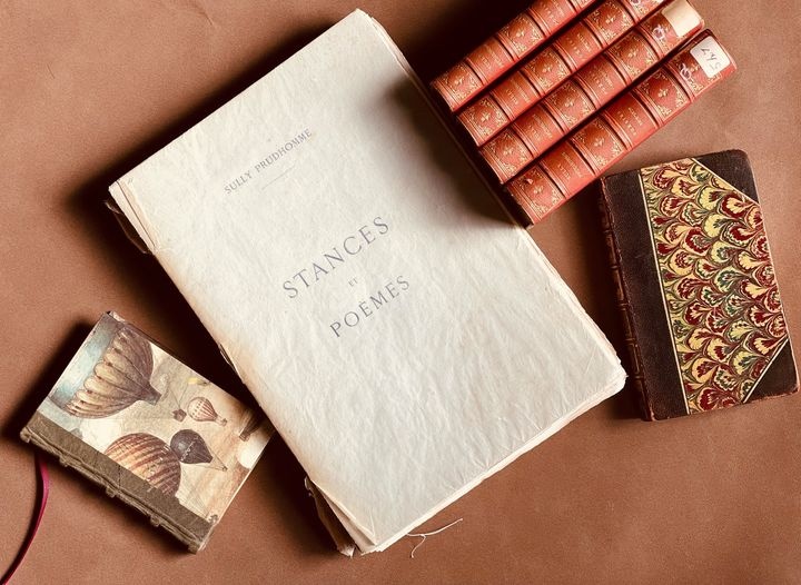 Ton vinh gia tri van chuong qua tu sach Tram nam Nobel hinh anh