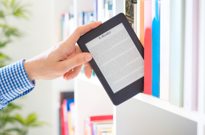 Nganh sach truoc menh lenh chuyen doi so hinh anh