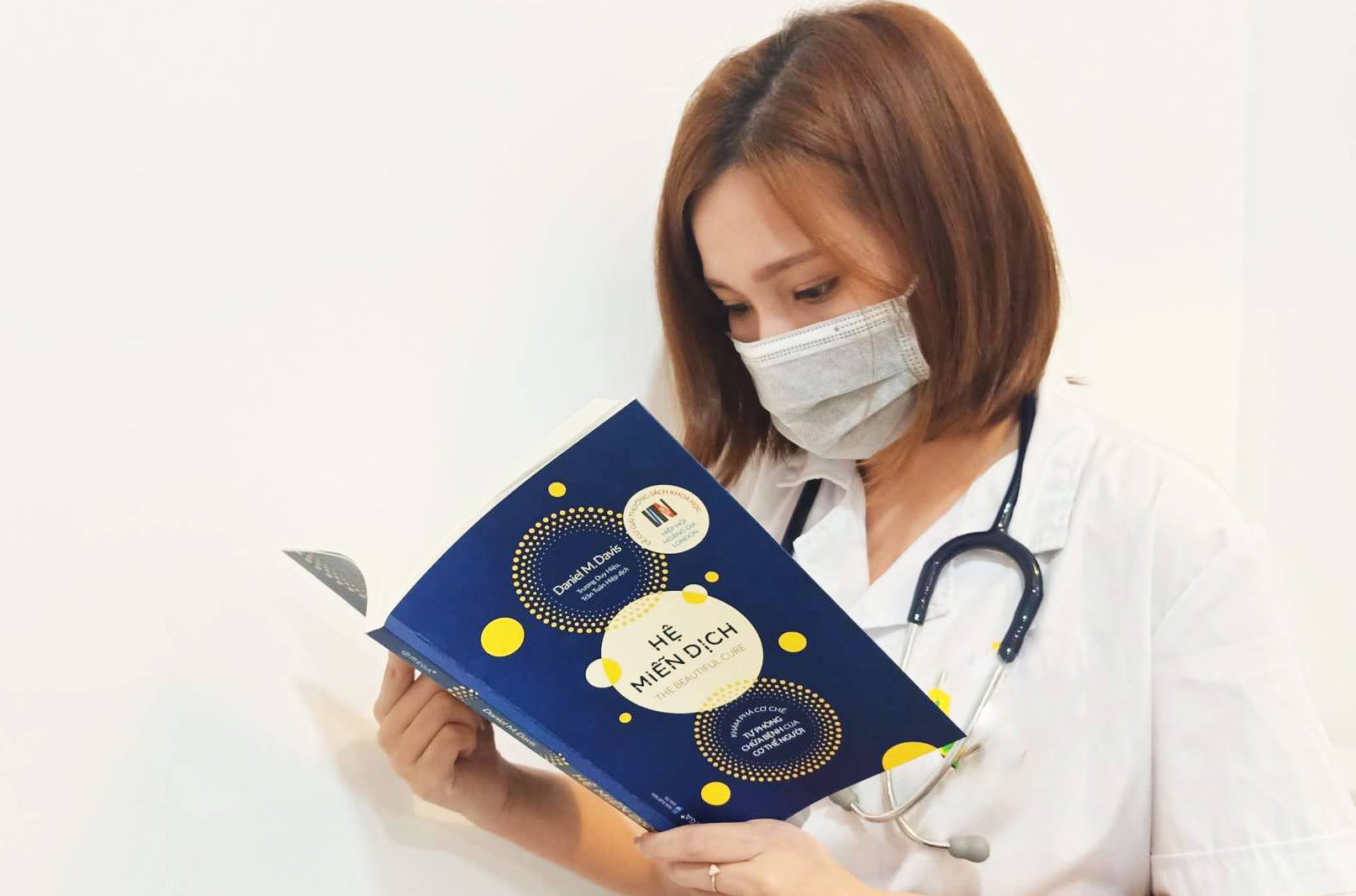 Co the nguoi co the tu phong, chua benh nhu the nao? hinh anh