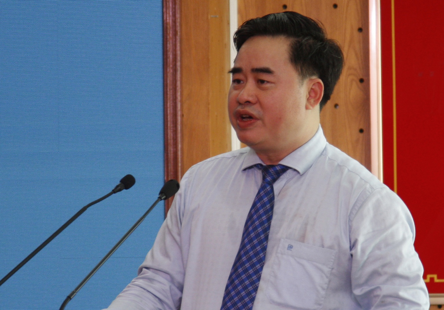 Hop tac phat hanh va bao ve ban quyen sach ly luan, chinh tri hinh anh