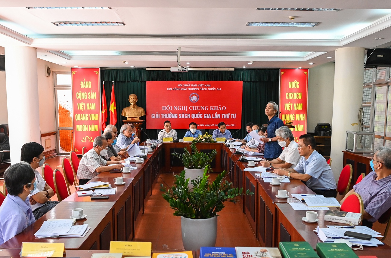 Chung khao Giai Sach quoc gia anh 2
