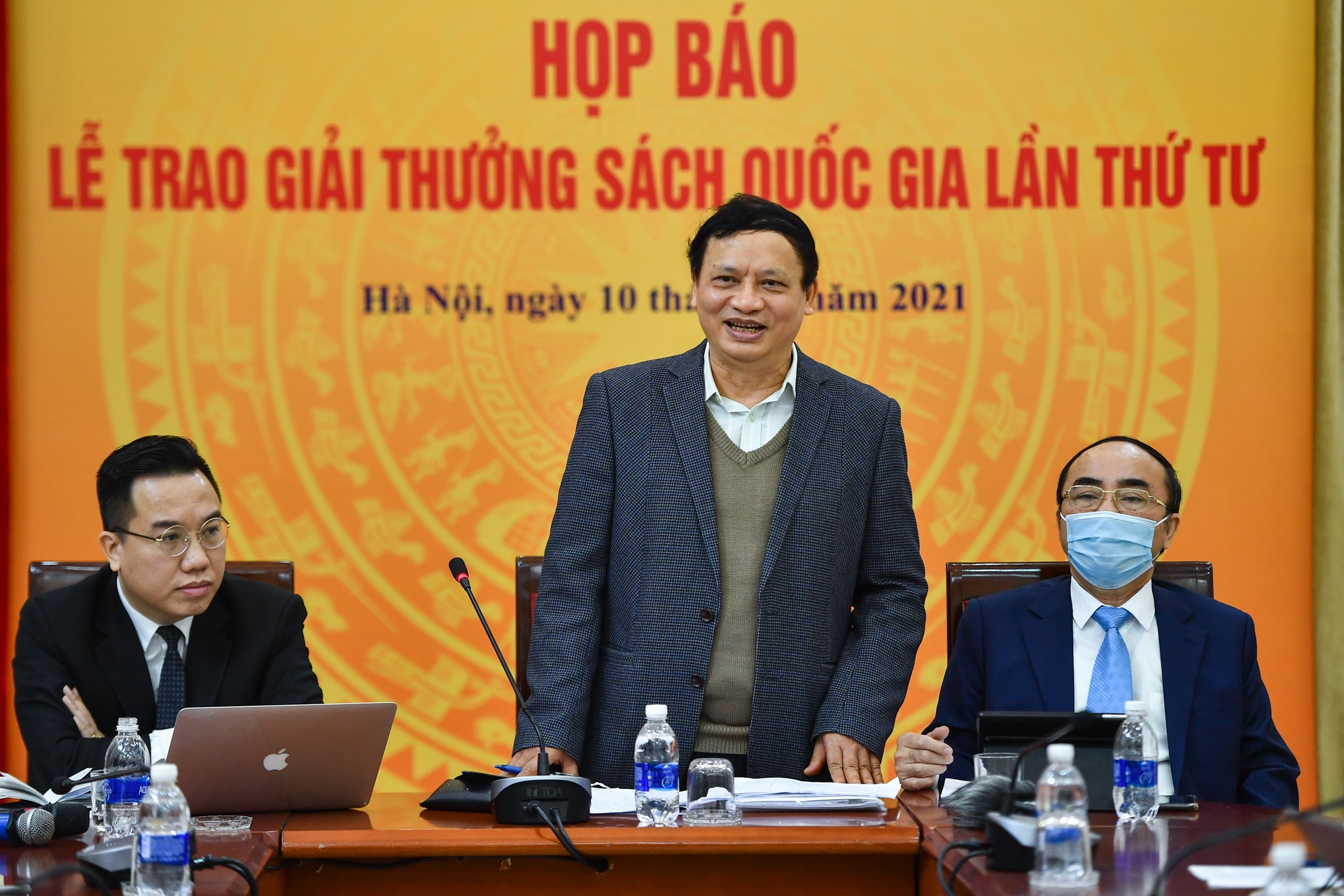 24 tac pham doat Giai thuong Sach quoc gia lan thu tu hinh anh