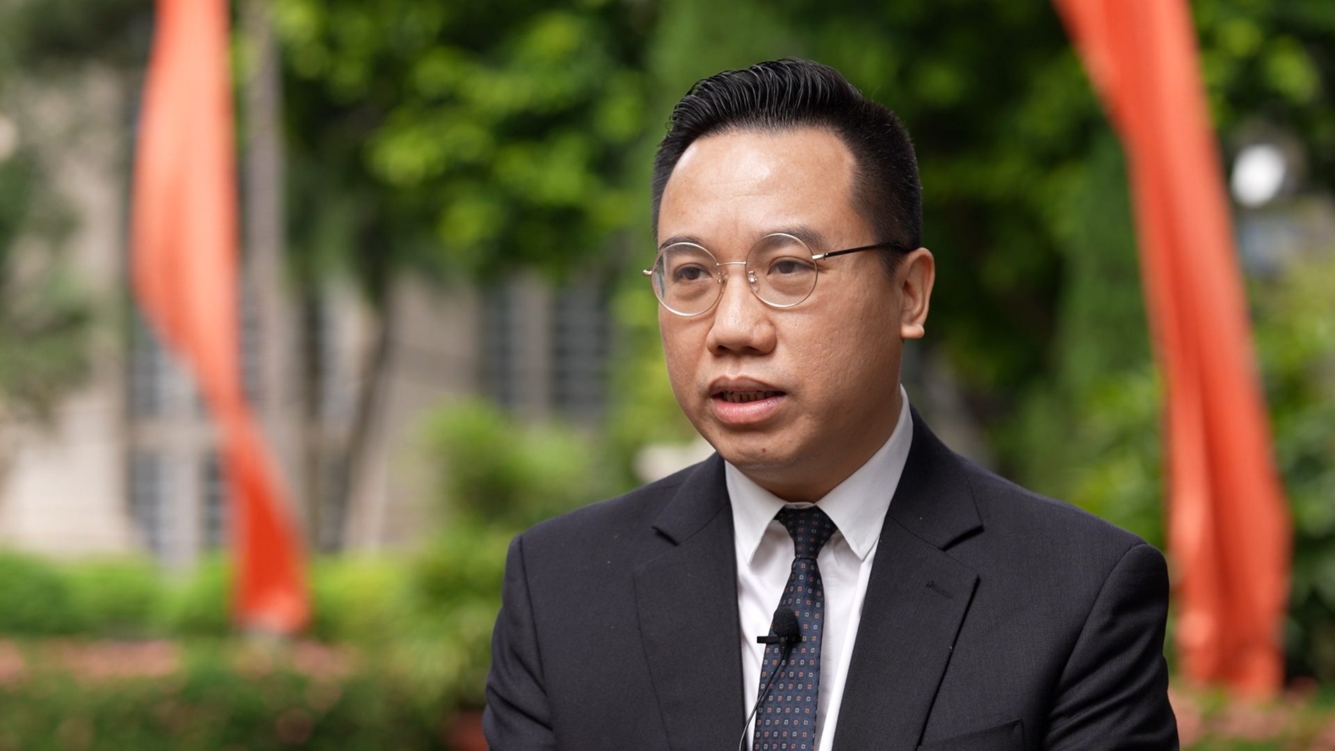 Suc hut cua Giai thuong Sach quoc gia anh 1