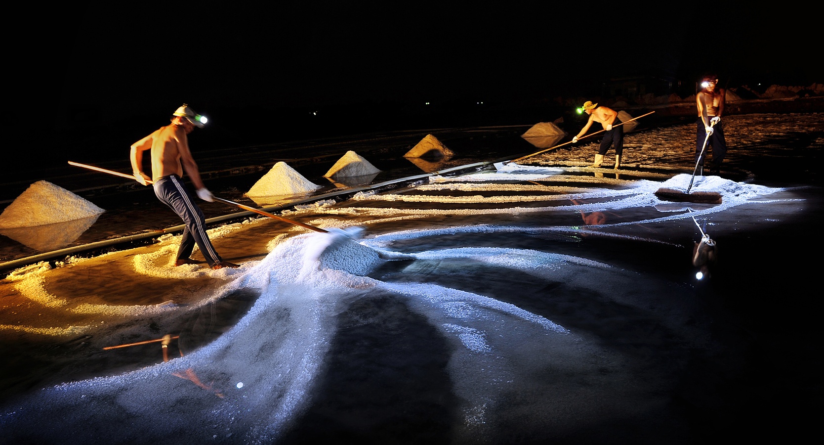 Dat nuoc nhin tu bien anh 2