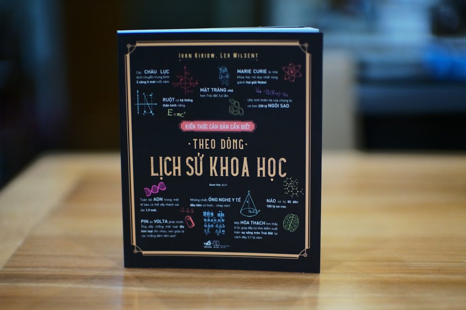 Xuat ban sach khoa hoc anh 2