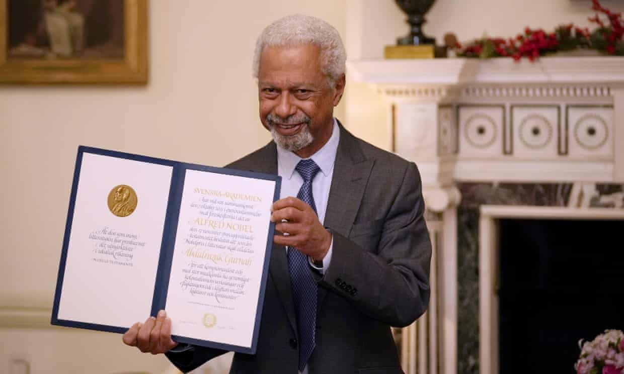 Nha van doat giai Nobel 2021: ‘Viet luon la mot vui thu’ hinh anh