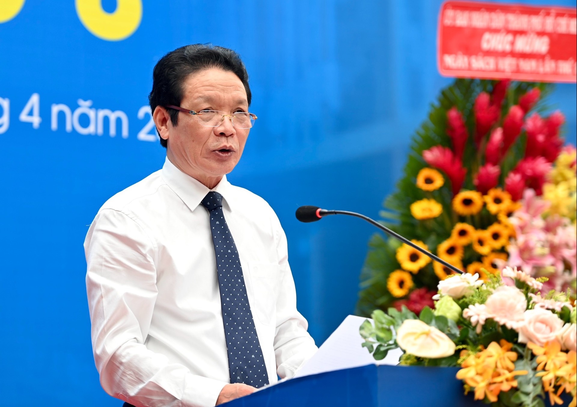 Nang cao vi the khi dam nhiem vi tri chu tich Hiep hoi Xuat ban ASEAN hinh anh