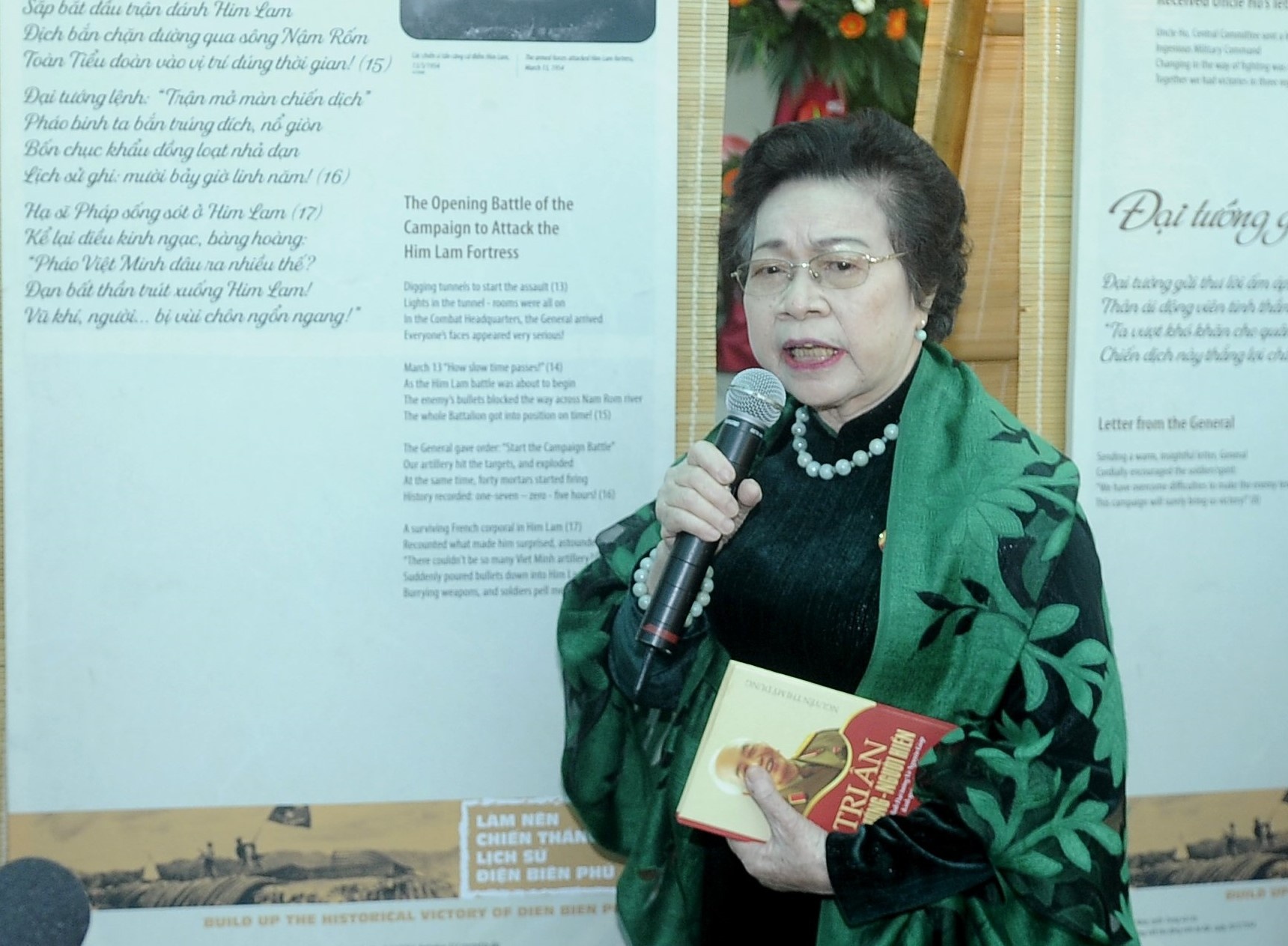 Trien lam tho ve Dai tuong anh 2