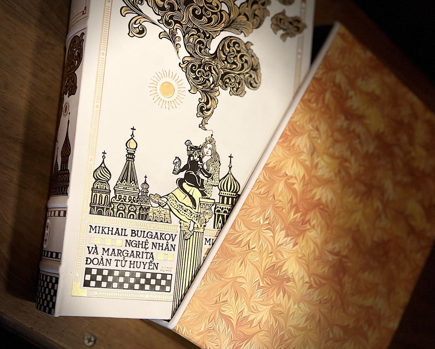 Nghe nhan va Margarita anh 1