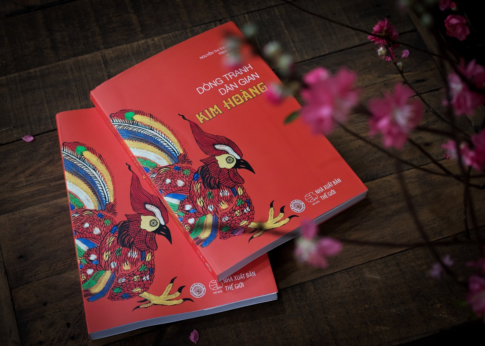 Hieu ve tranh Tet qua nhung cuon sach hinh anh