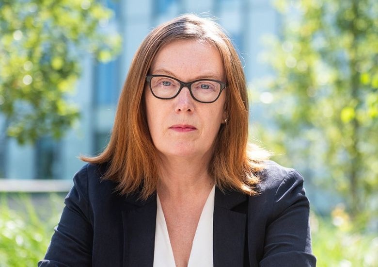 Nhom nha khoa hoc tung tray trat tim nguon tai tro phat trien vaccine hinh anh