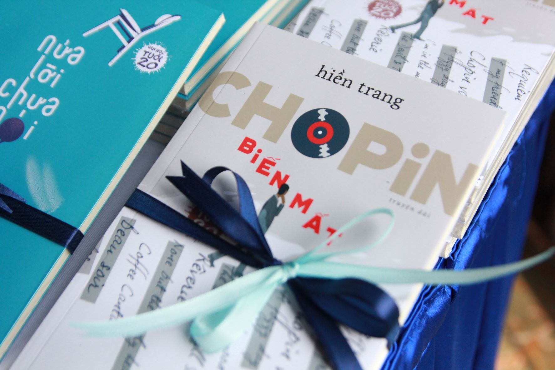 Nuoi duong tinh yeu van chuong cho gioi tre hinh anh