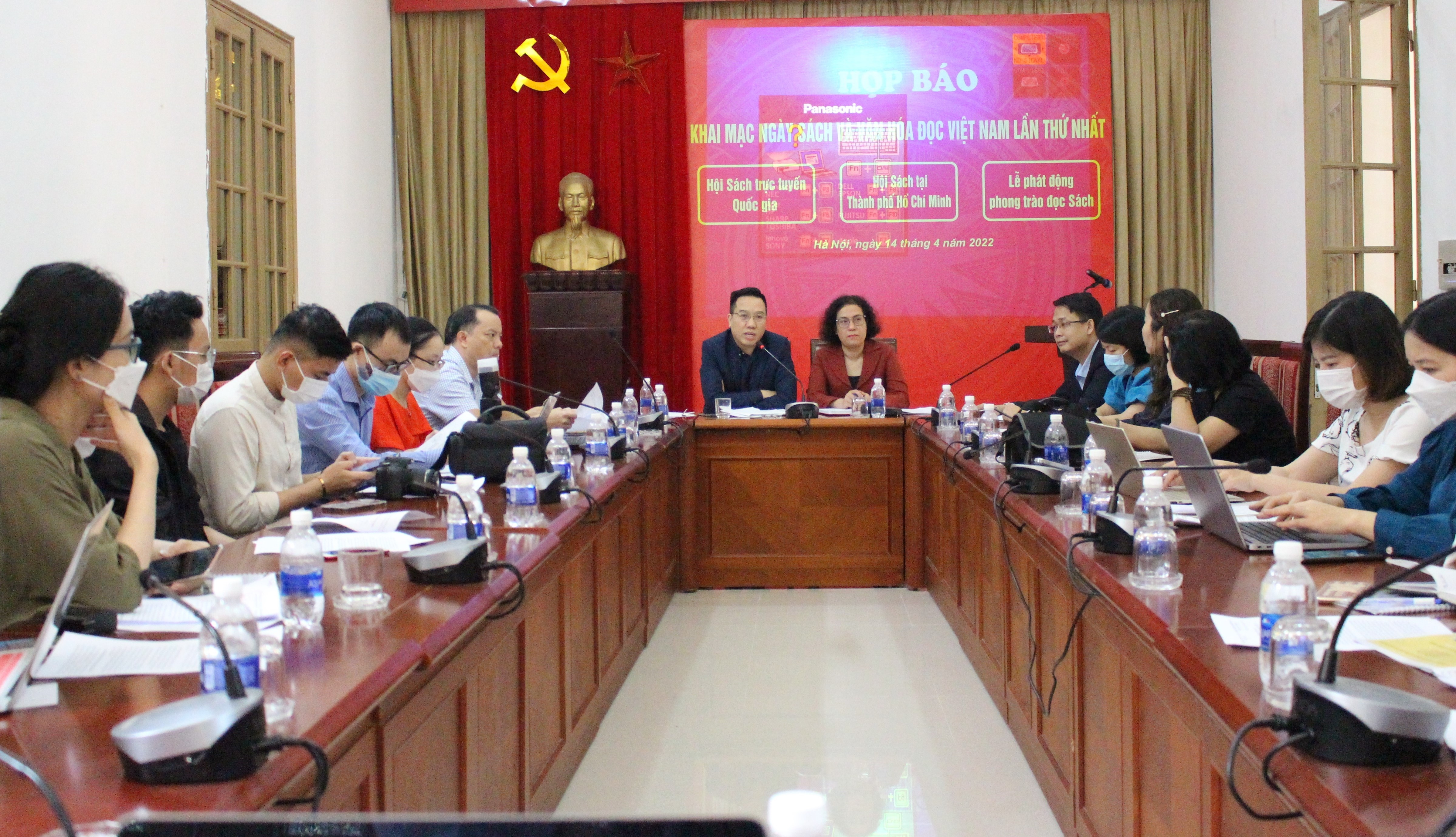 Ngay Sach va Van hoa doc anh 1