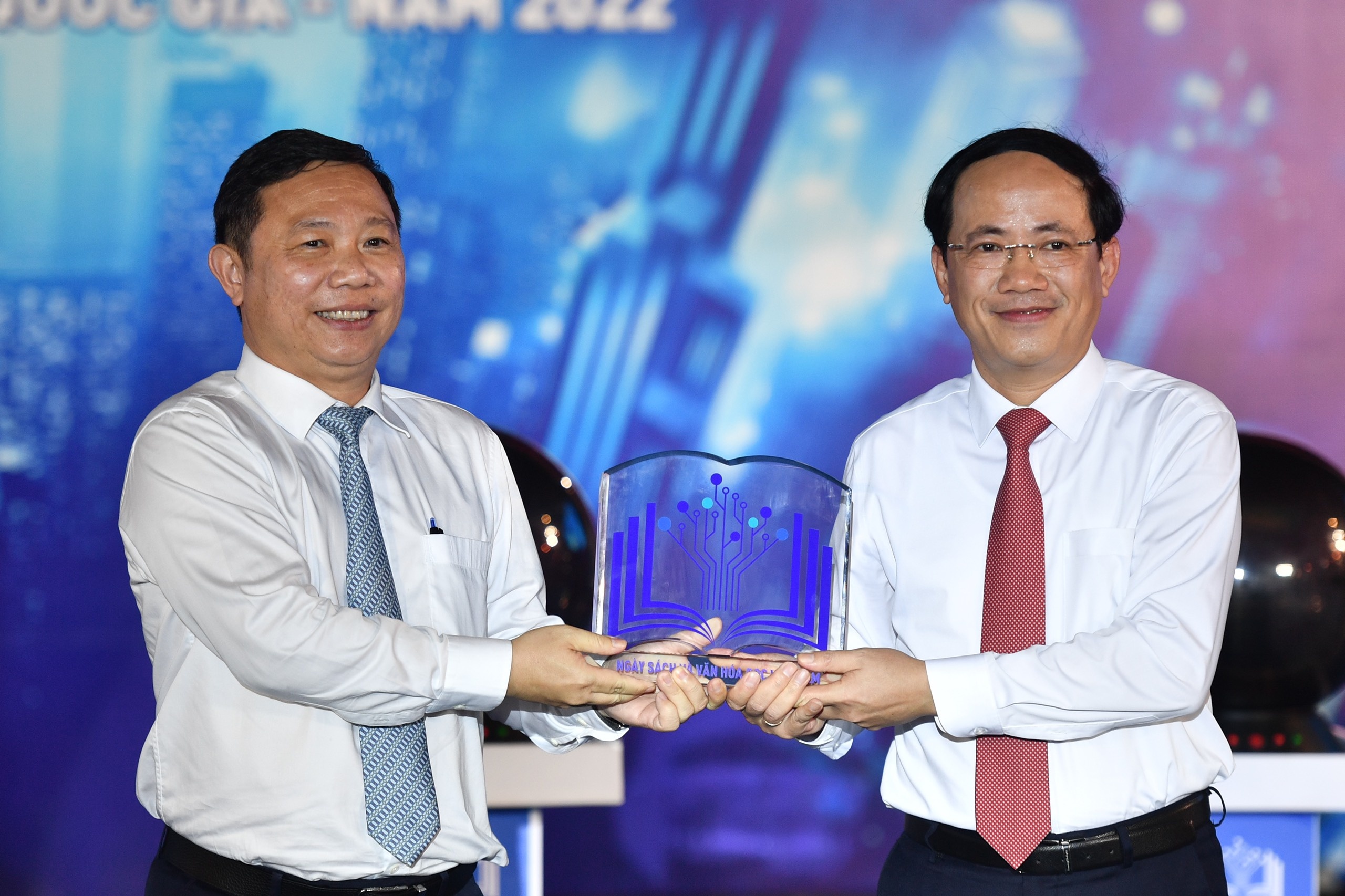 Khai mac Ngay Sach va Van hoa doc lan thu nhat hinh anh