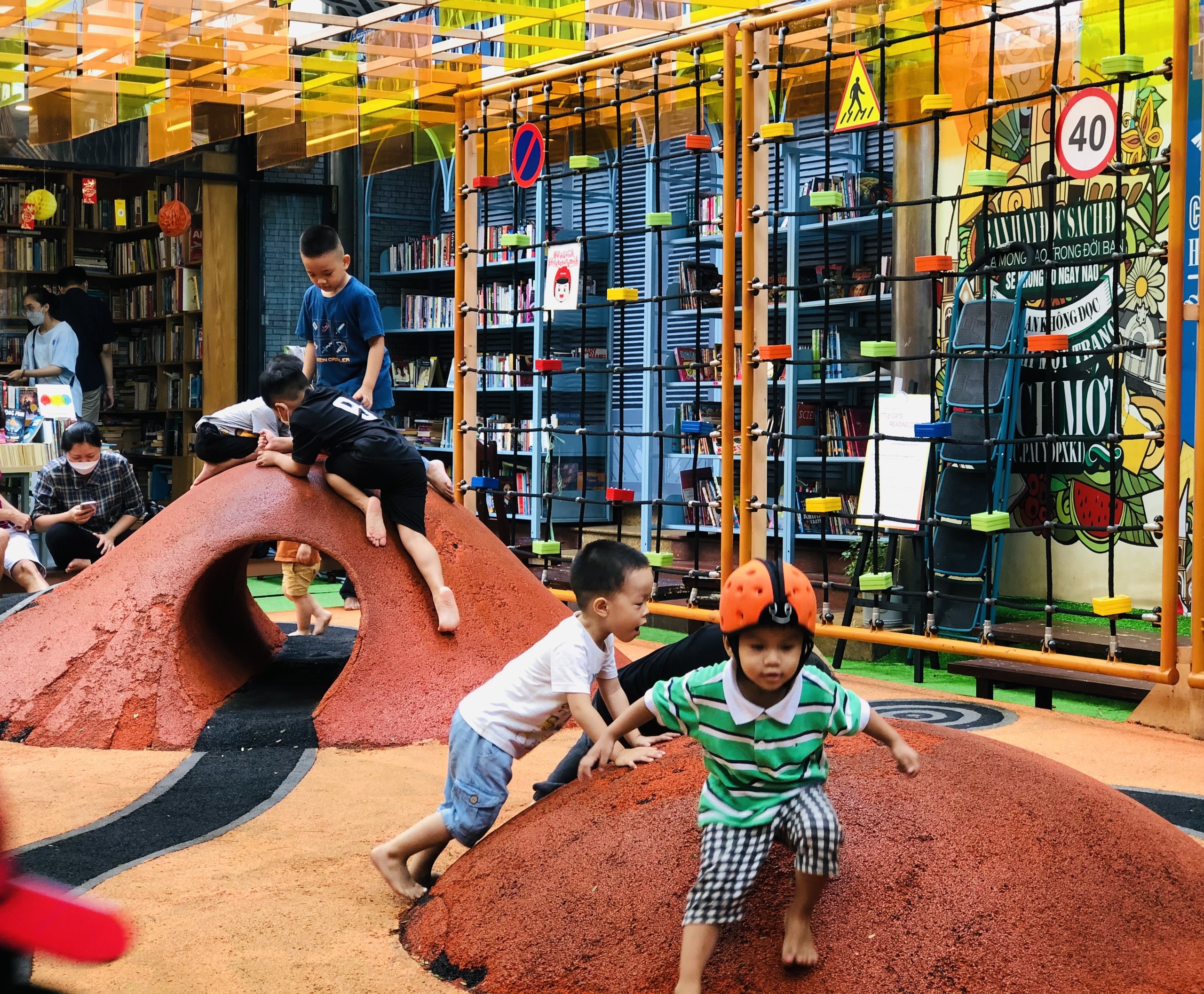 Duong sach TP.HCM anh 5