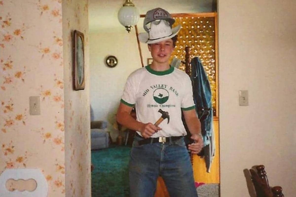 Tuoi 17 cua Elon Musk anh 1