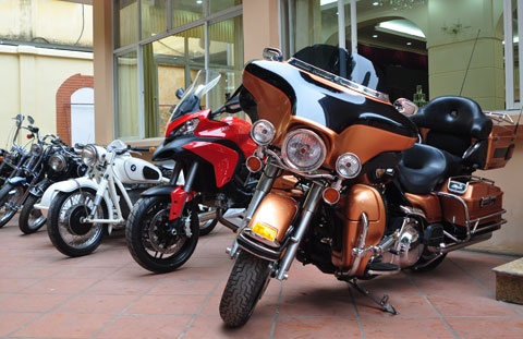 Thu choi xe Harley hinh anh