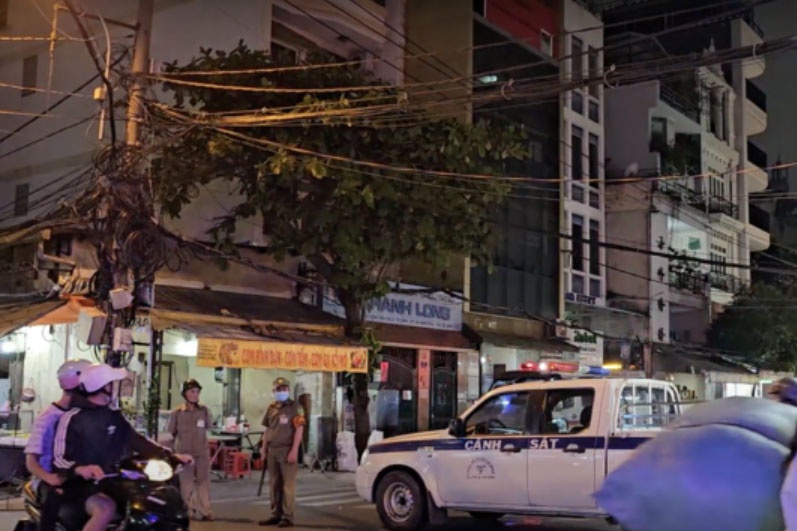 Phat hien thanh nien tu vong ben trong can nha 5 tang o TP.HCM hinh anh