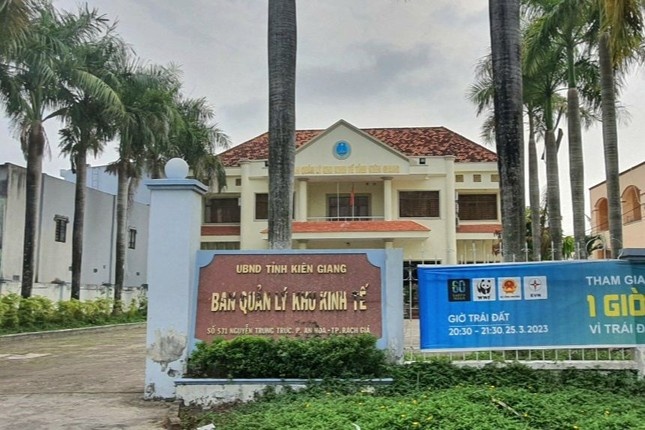 Canh cao Pho truong Ban To chuc Tinh uy Kien Giang hinh anh